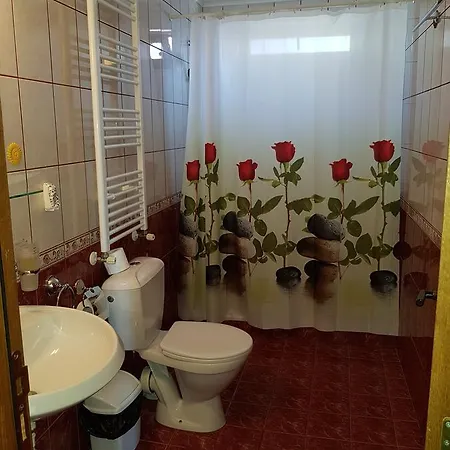 Къща за гости Ianis Paradise