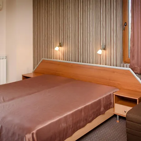 Къща за гости Ianis Paradise