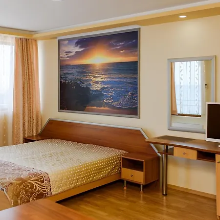 Ianis Paradise בית הארחה 3*