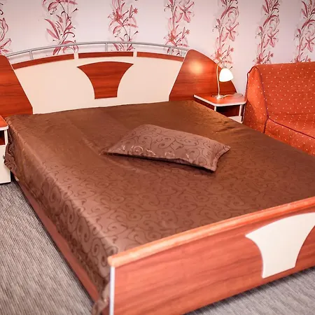 Guest house Ianis Paradise 3*