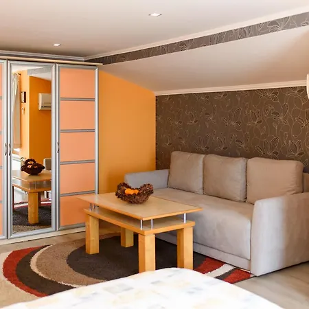 Ianis Paradise 3*